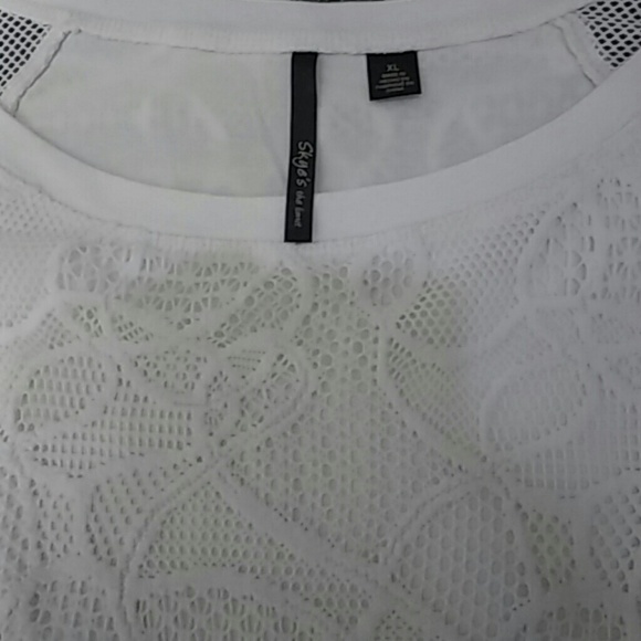 Skye's The Limit XL Off White Crochet Top - Picture 2 of 4